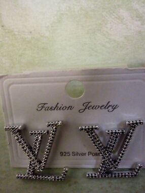 Silver Stud Earrings - Fashion Jewelry